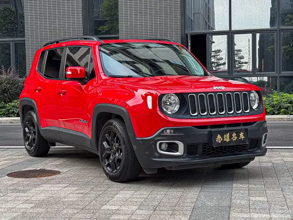 Jeep Renegade — фото 2