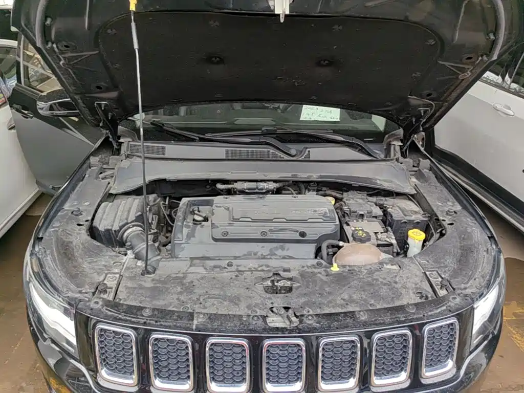 Jeep Compass — фото 20