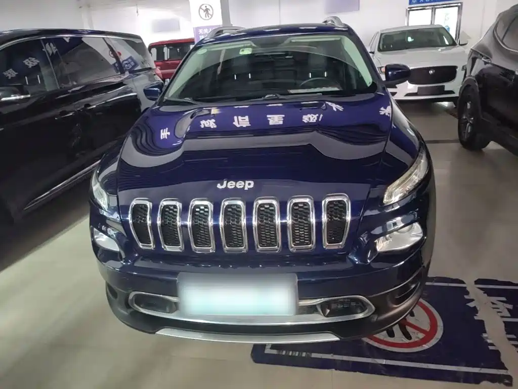 Jeep Cherokee — фото 3