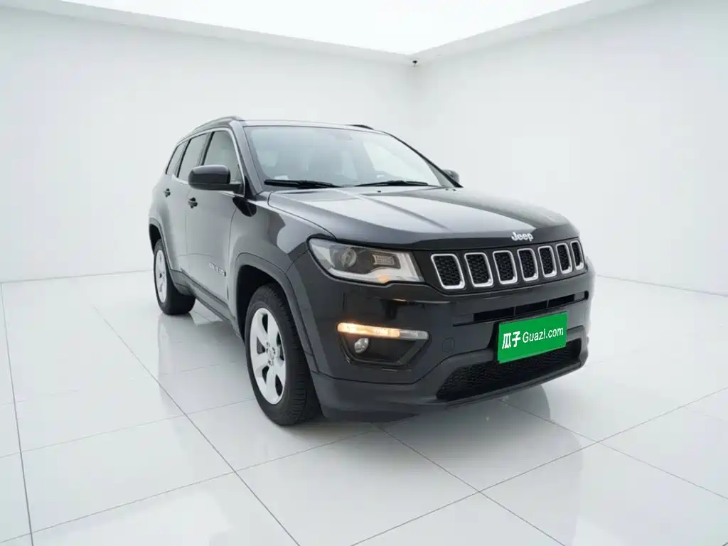 Jeep Compass — фото 23