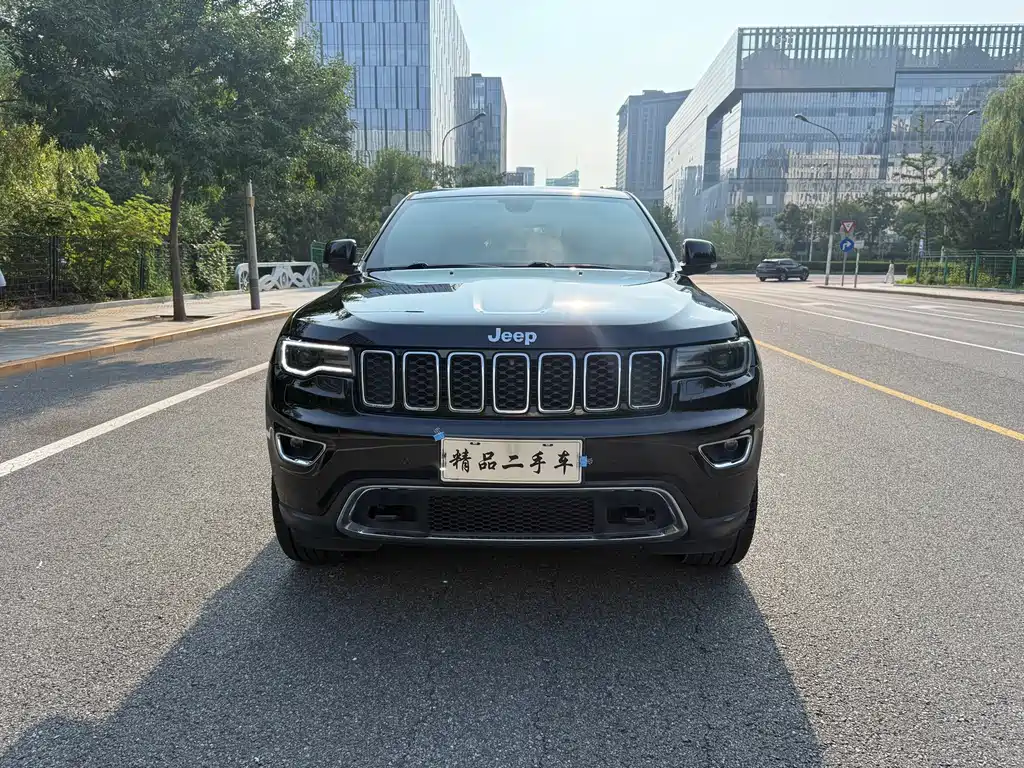 Jeep Grand Cherokee (Import) — фото 2
