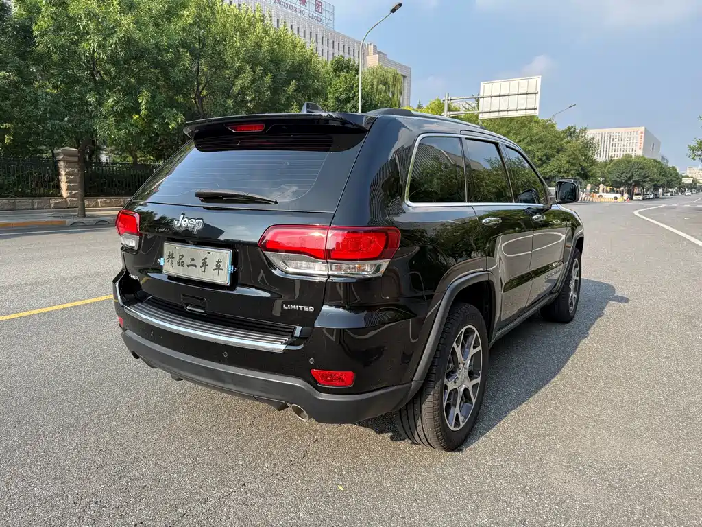 Jeep Grand Cherokee (Import) — фото 4