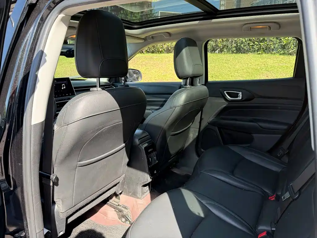 Jeep Compass — фото 11
