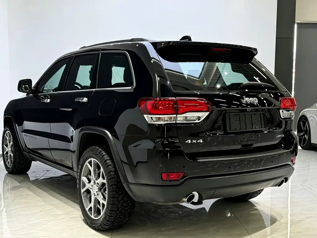 Jeep Grand Cherokee (Import) — фото 4