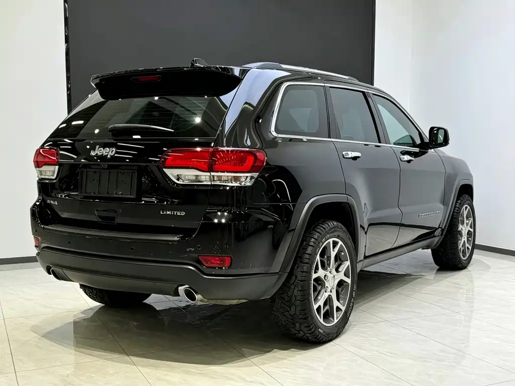 Jeep Grand Cherokee (Import) — фото 5