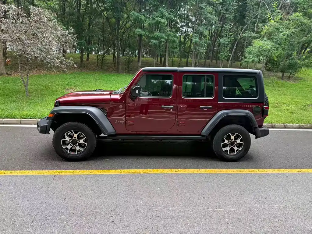 Jeep Wrangler — фото 3
