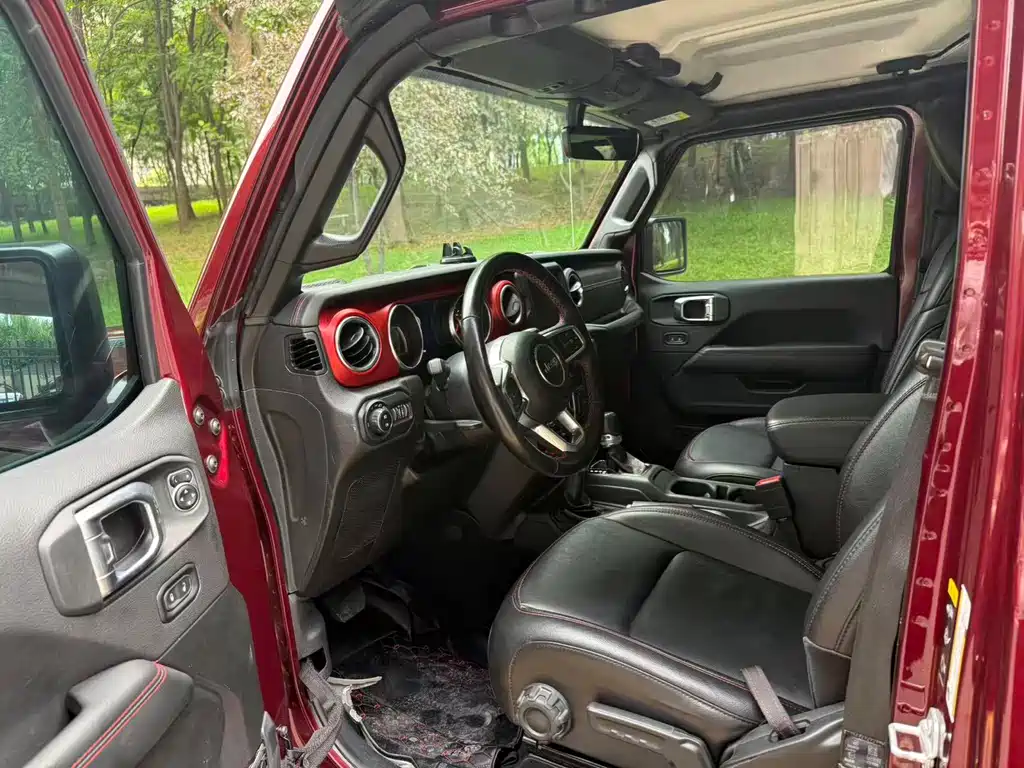 Jeep Wrangler — фото 6