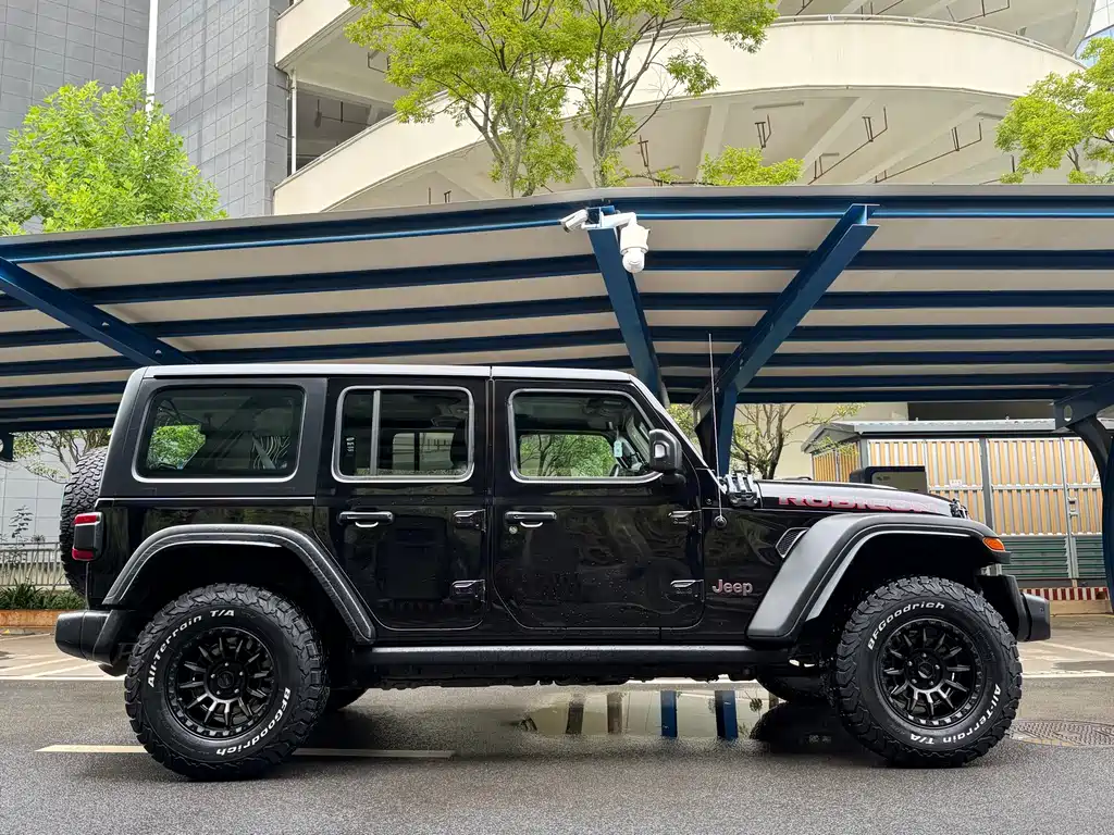 Jeep Wrangler — фото 5