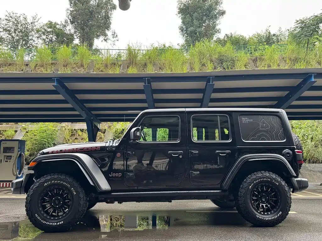 Jeep Wrangler — фото 9