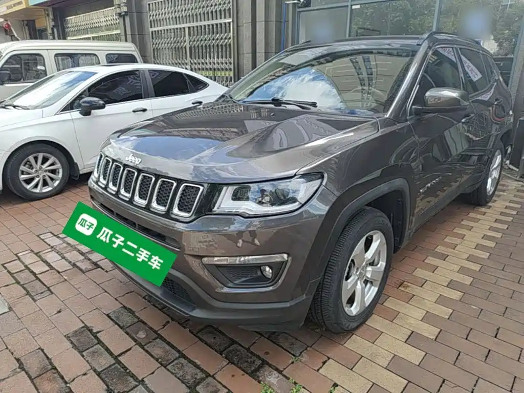 Jeep Compass — фото 2
