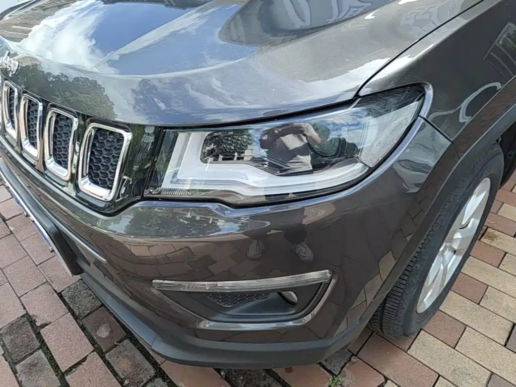 Jeep Compass — фото 24