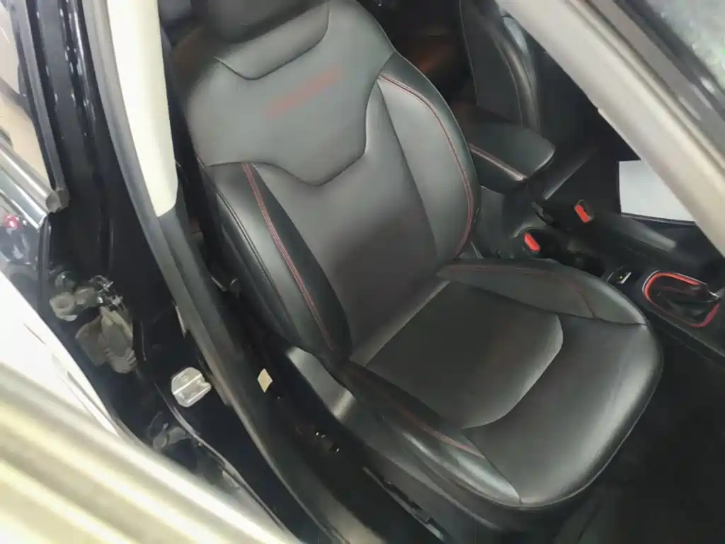Jeep Compass — фото 25