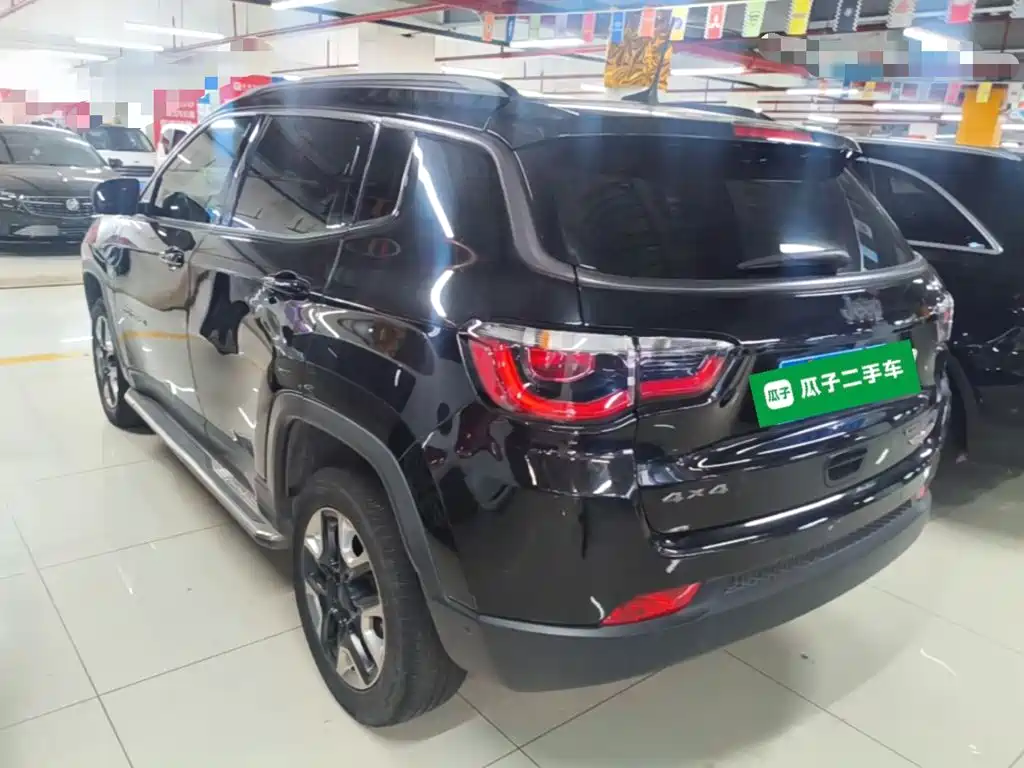 Jeep Compass — фото 5