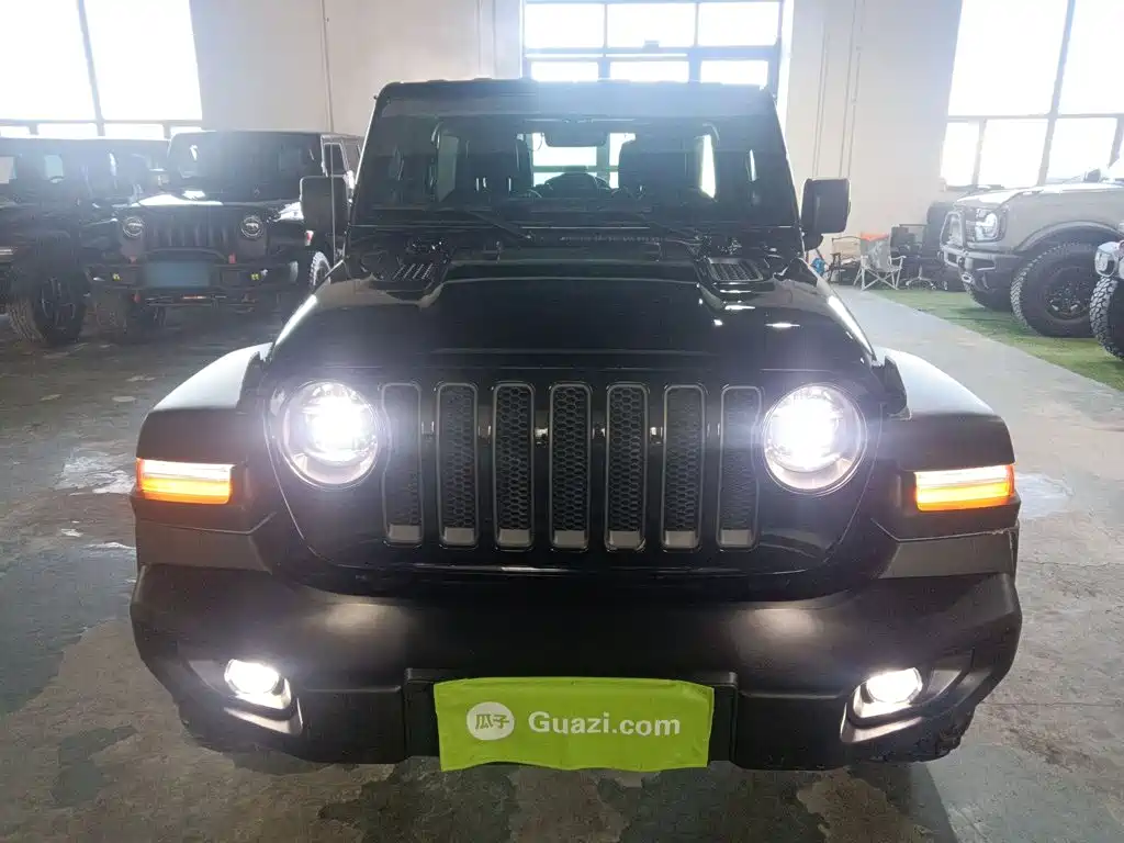 Jeep Wrangler — фото 3