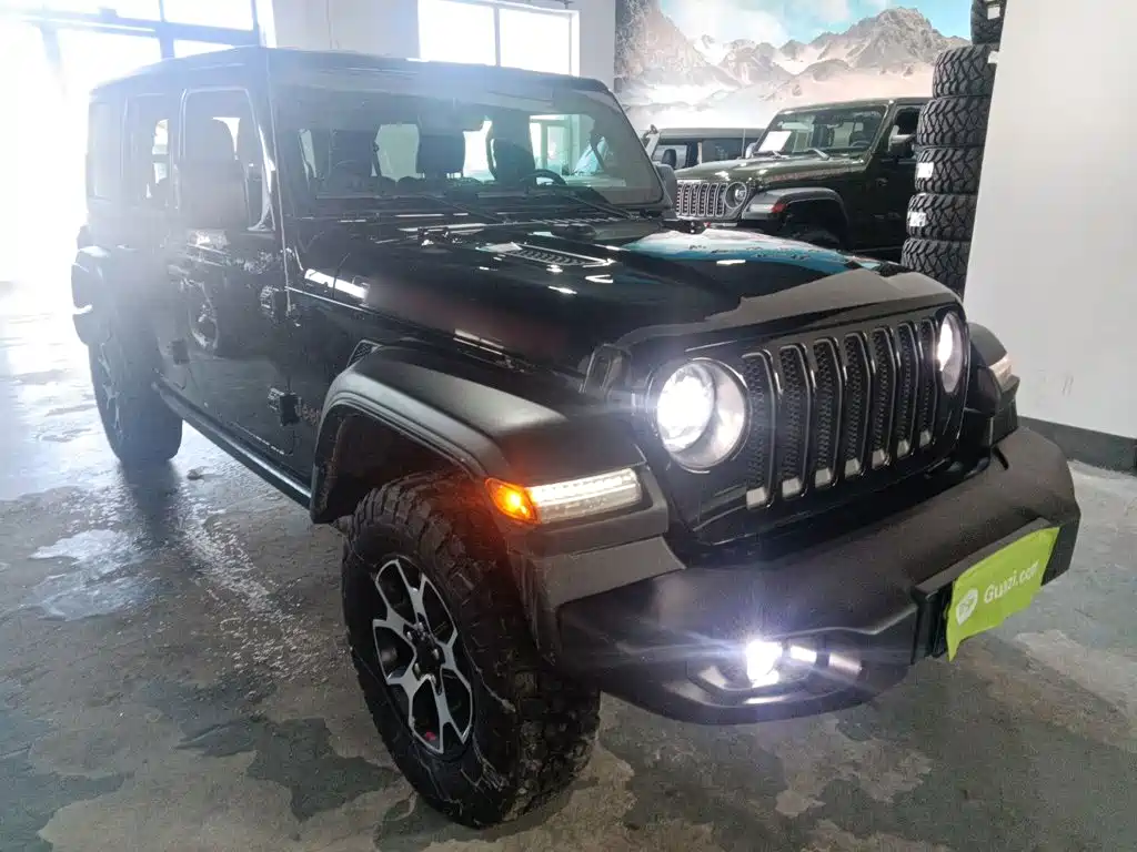 Jeep Wrangler — фото 23