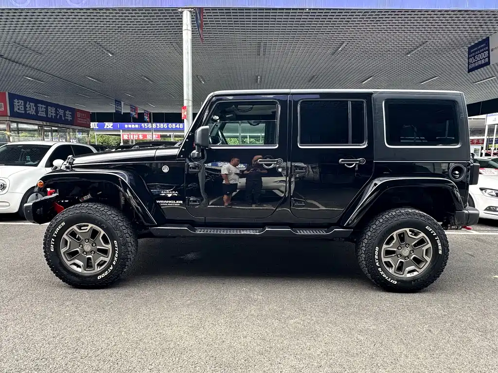 Jeep Wrangler — фото 3