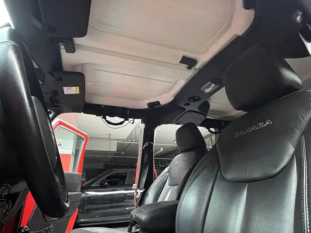 Jeep Wrangler — фото 20