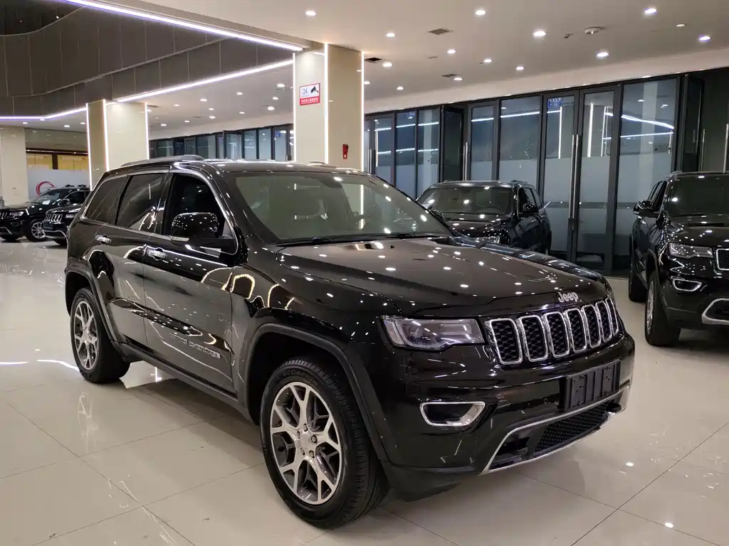 Jeep Grand Cherokee (Import) — фото 3