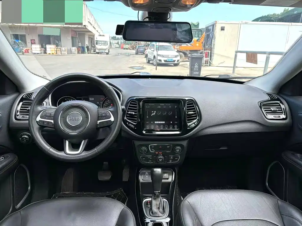Jeep Compass — фото 3