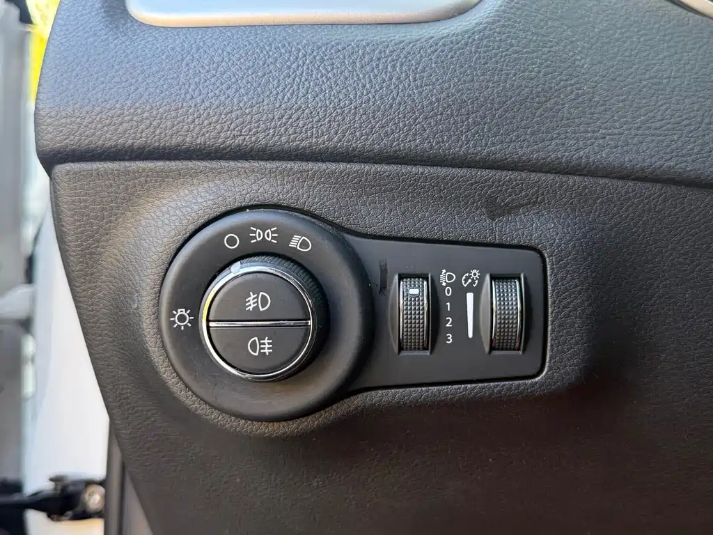 Jeep Compass — фото 15
