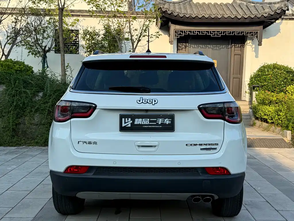 Jeep Compass — фото 17