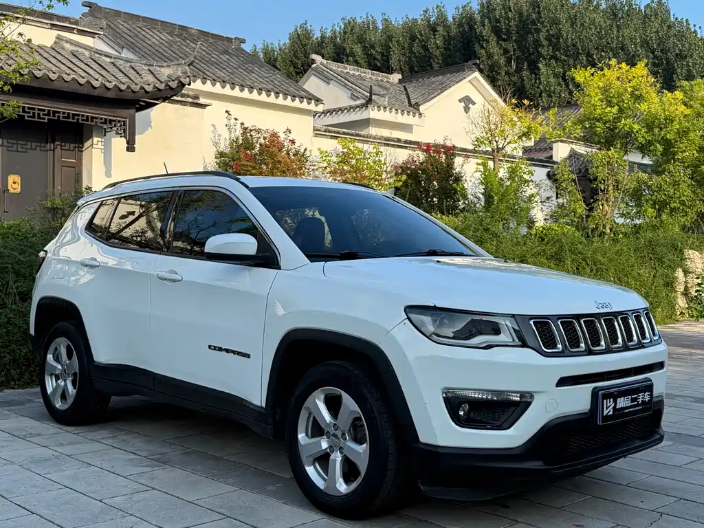 Jeep Compass — фото 3