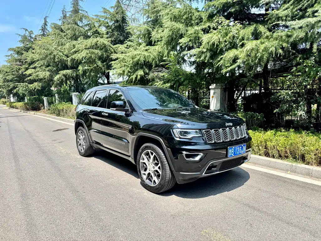 Jeep Grand Cherokee (Import) — фото 5