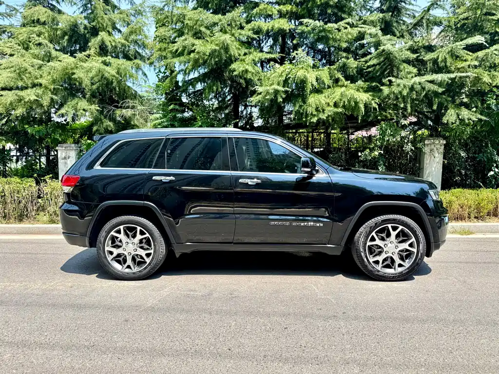 Jeep Grand Cherokee (Import) — фото 6