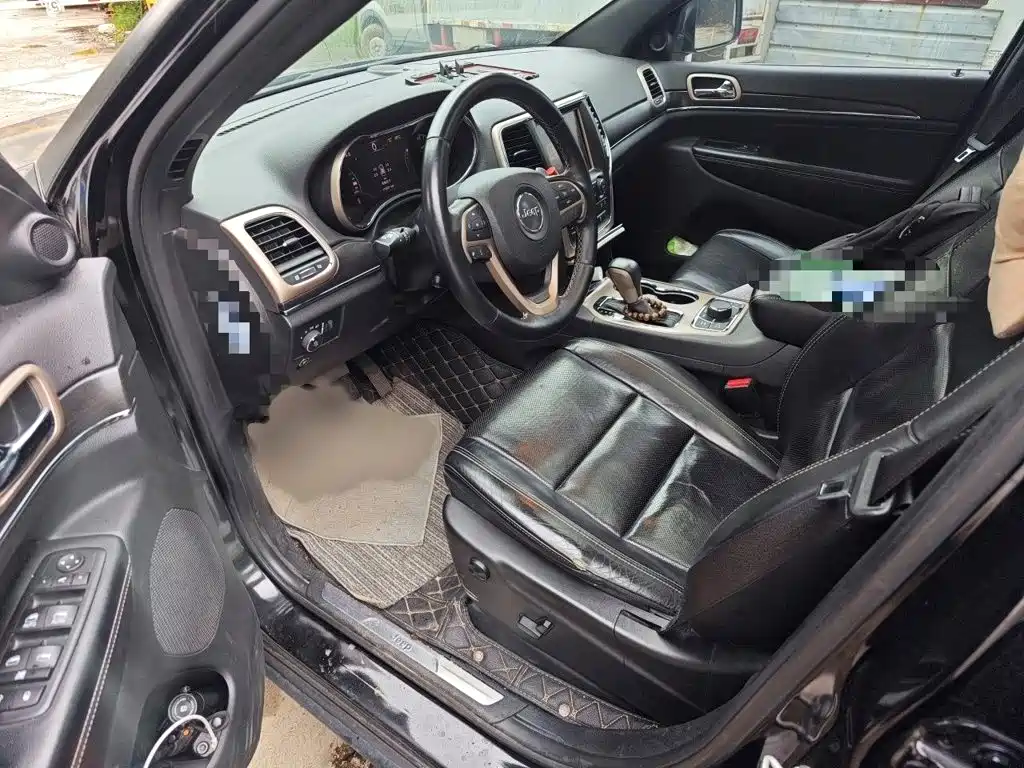 Jeep Grand Cherokee (Import) — фото 14