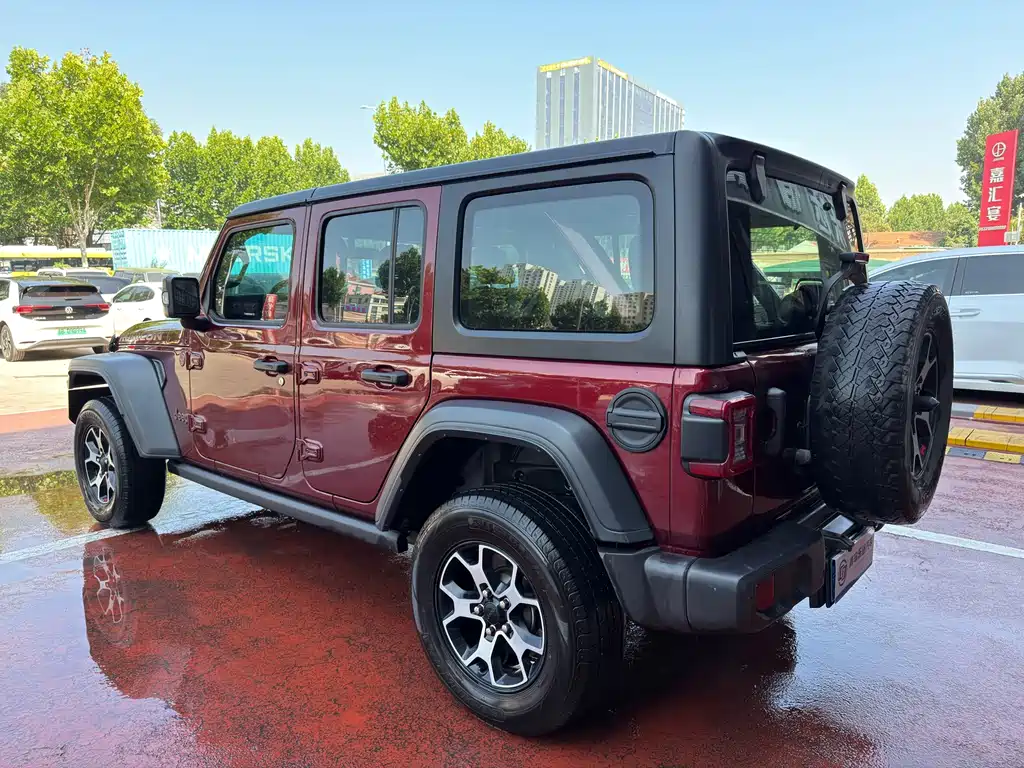 Jeep Wrangler — фото 4