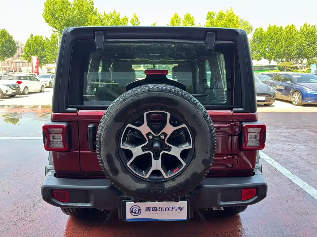 Jeep Wrangler — фото 5