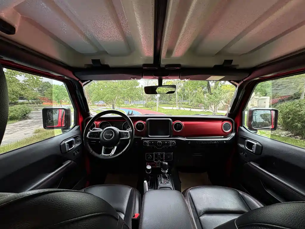Jeep Wrangler — фото 8