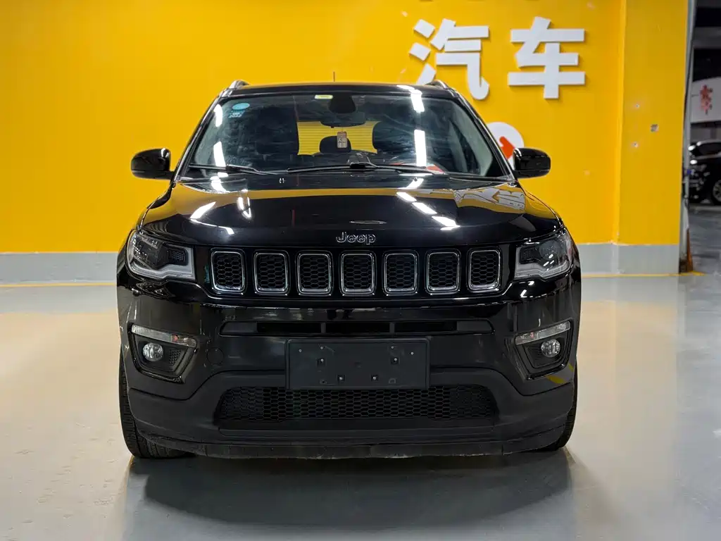 Jeep Compass — фото 2