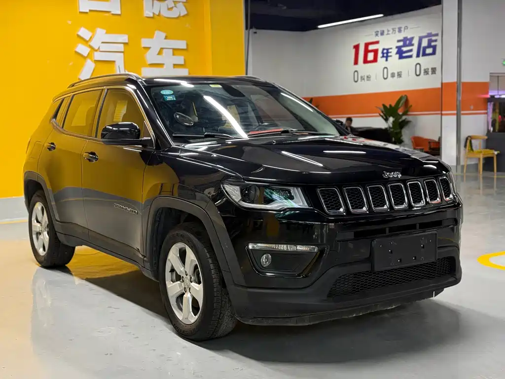 Jeep Compass — фото 3