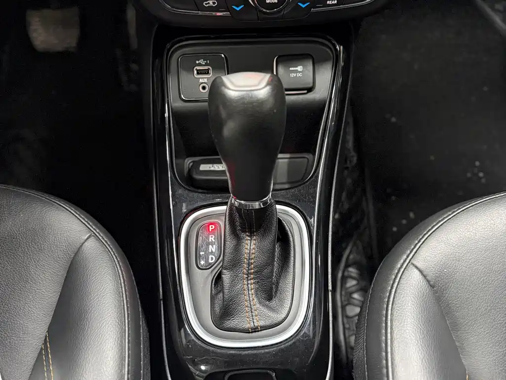 Jeep Compass — фото 21
