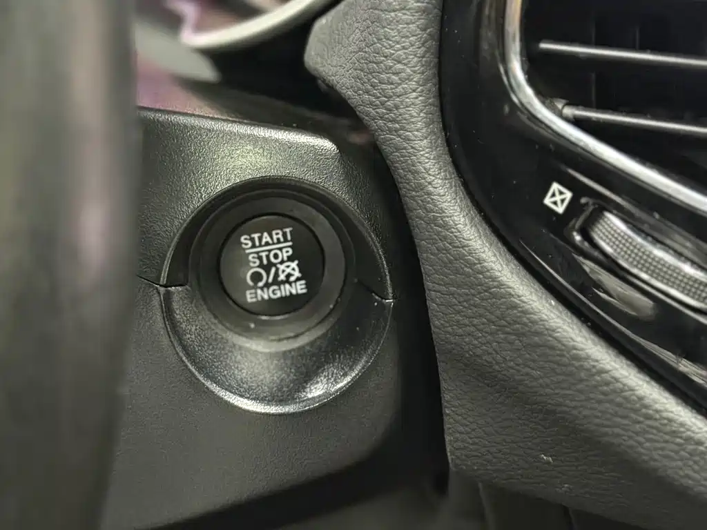 Jeep Compass — фото 22
