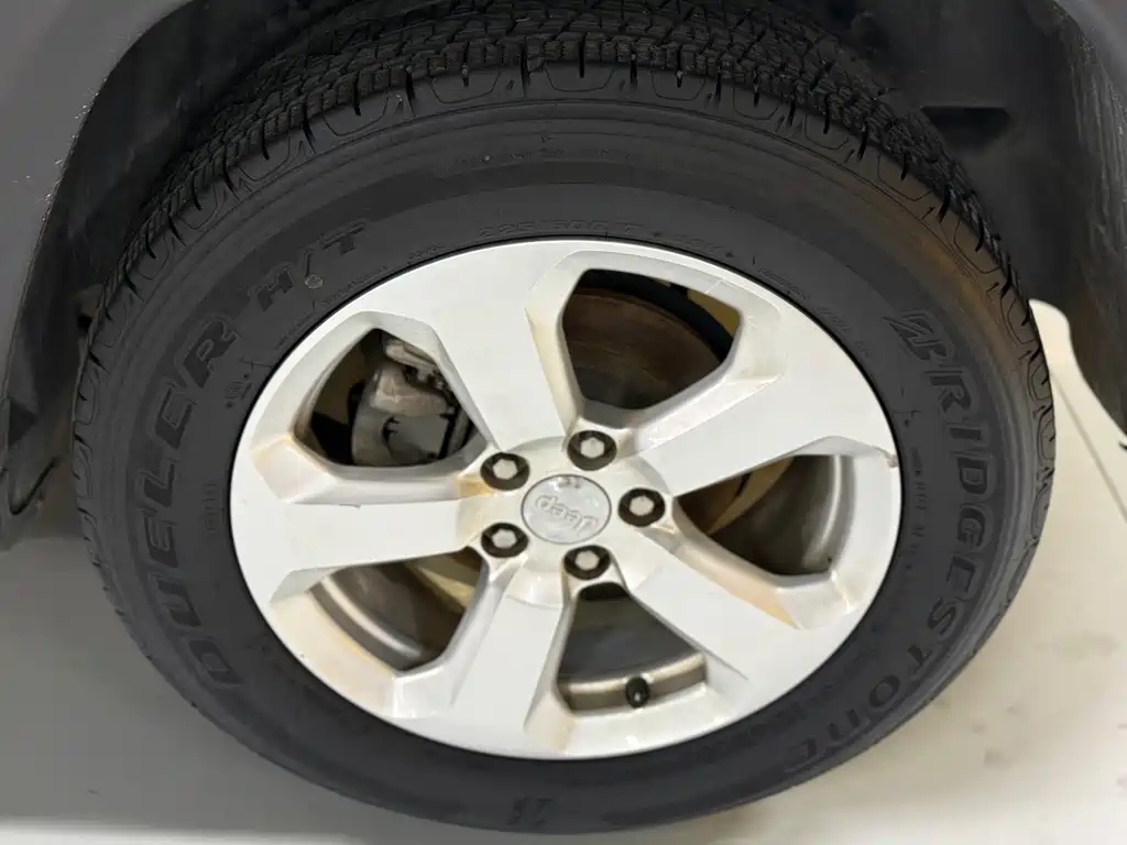 Jeep Compass — фото 26