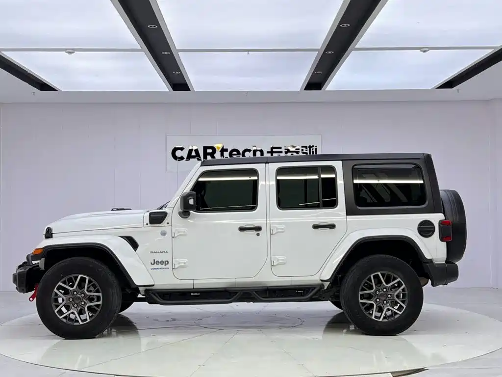 Jeep Wrangler PHEV — фото 2