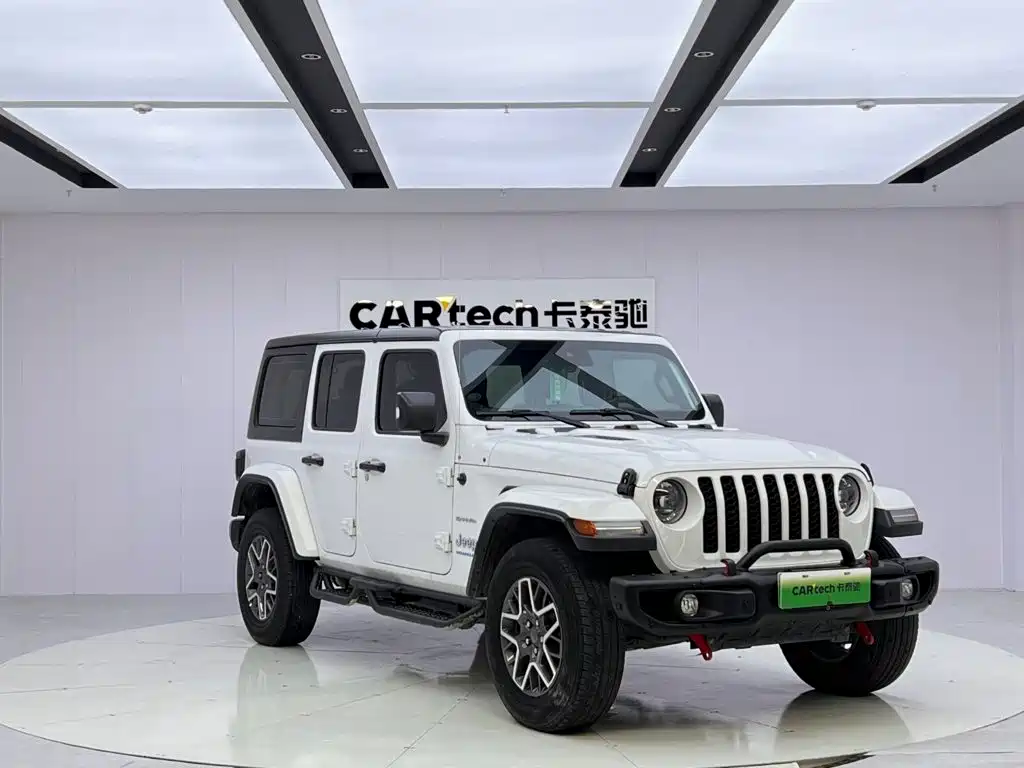 Jeep Wrangler PHEV — фото 7