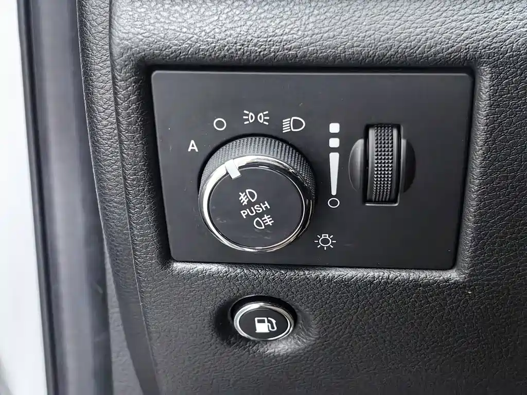 Jeep Grand Cherokee (Import) — фото 21