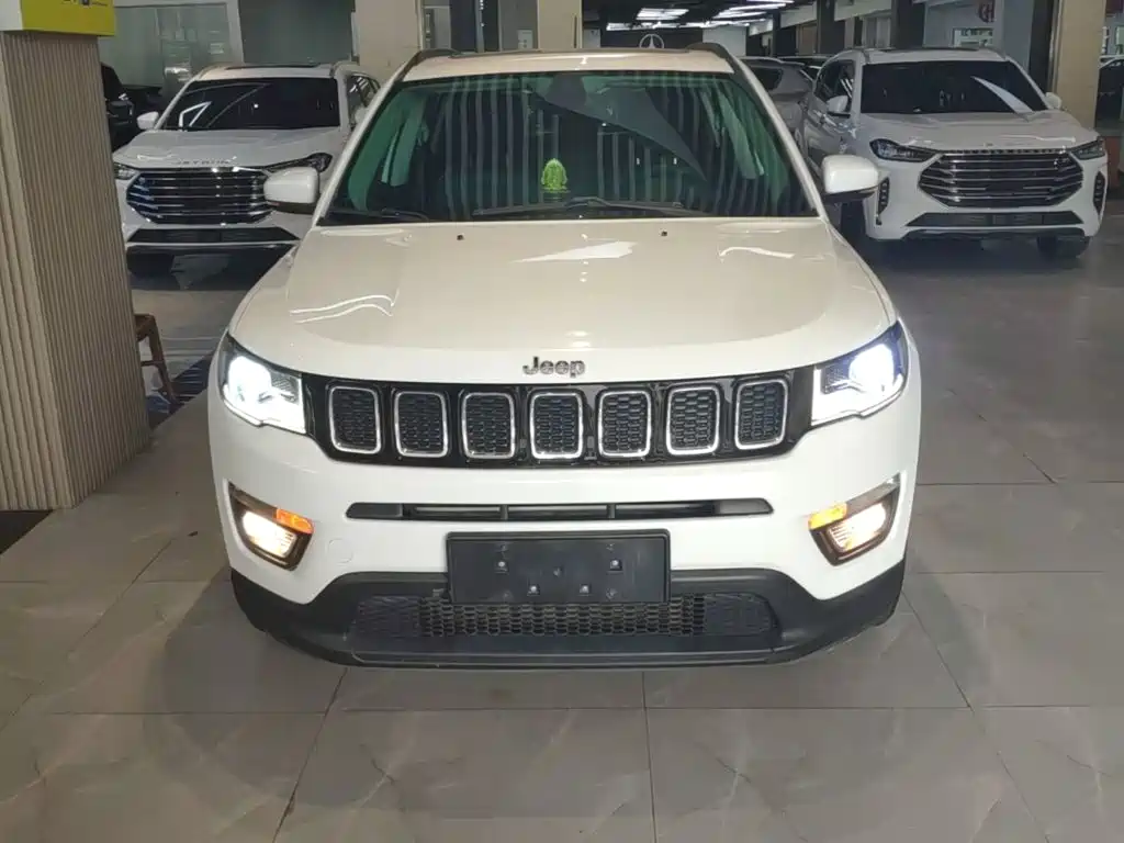 Jeep Compass — фото 3