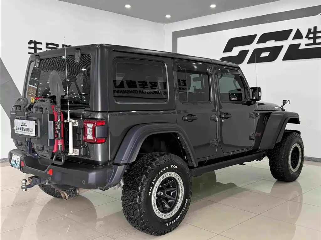 Jeep Wrangler — фото 4
