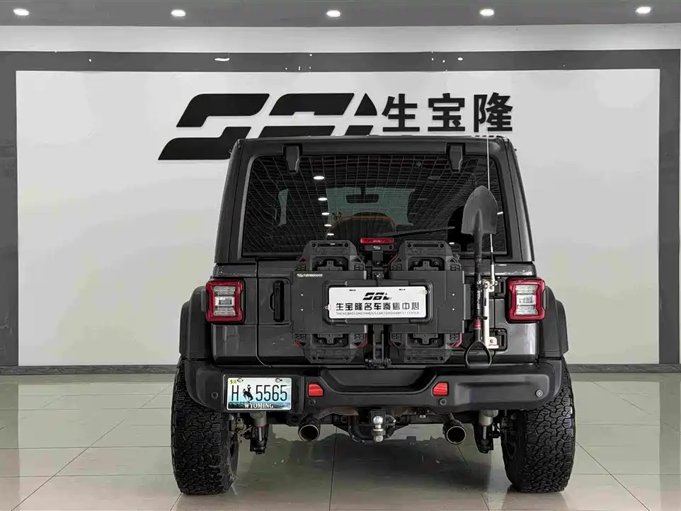 Jeep Wrangler — фото 5