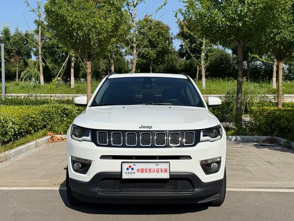 Jeep Compass — фото 2