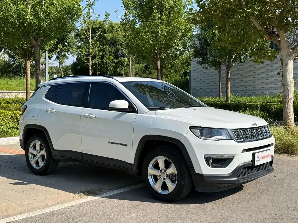 Jeep Compass — фото 3