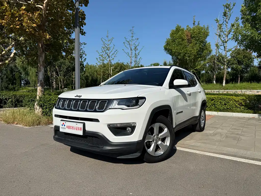 Jeep Compass — фото 5