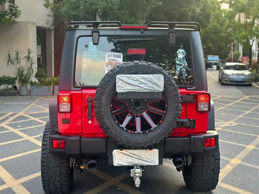 Jeep Wrangler — фото 5