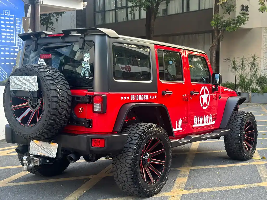 Jeep Wrangler — фото 6
