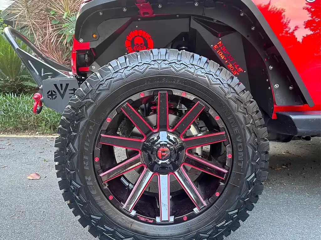 Jeep Wrangler — фото 10