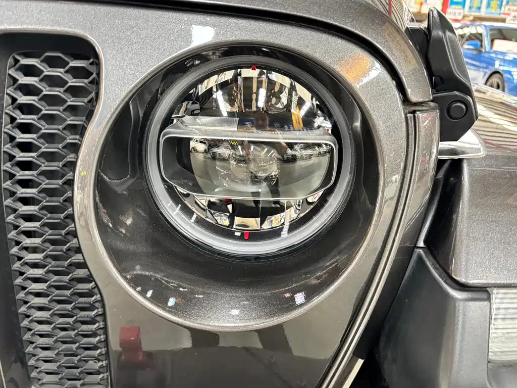 Jeep Wrangler — фото 4